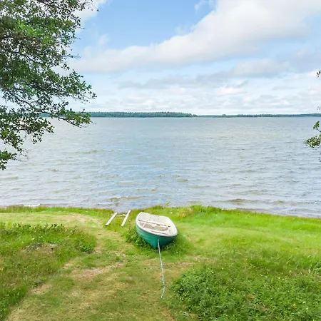 Semesterbostad Strandkulla 7 By Interhome